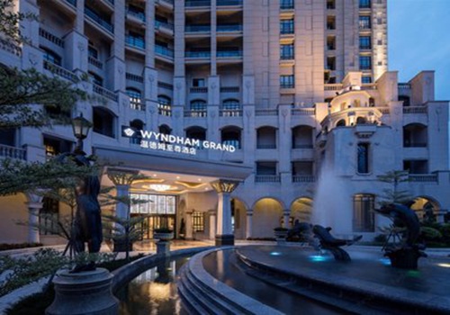 海航欲购新天地两家停工豪华酒店