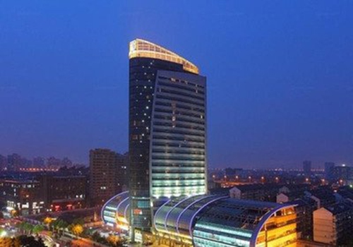 元旦“最壕”酒店订单近4万元一晚,首批“阳康”开始出游跨年